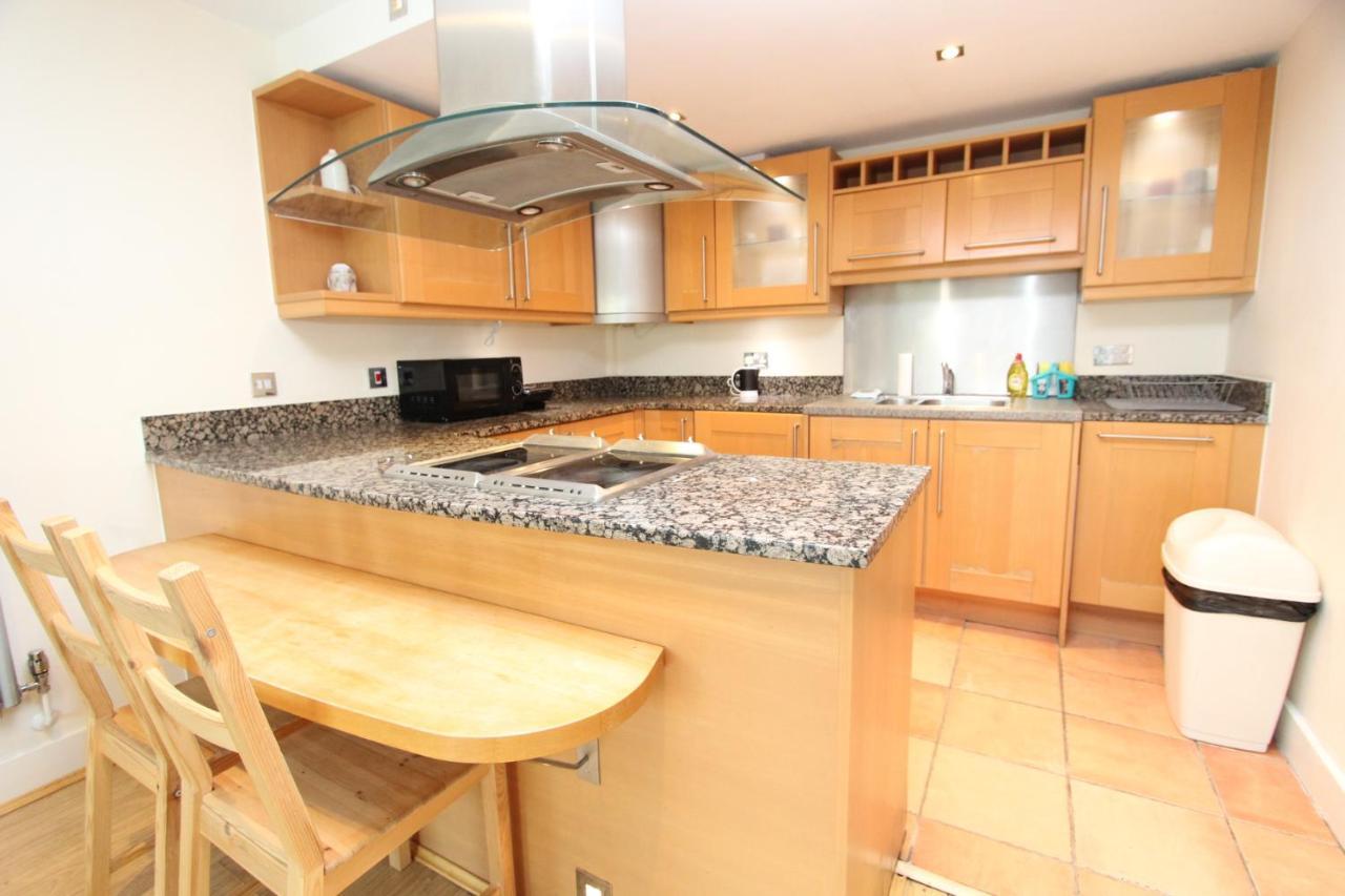 Lovely 2 Bedroom Apartment With Amazing Views In E14 London Exterior foto